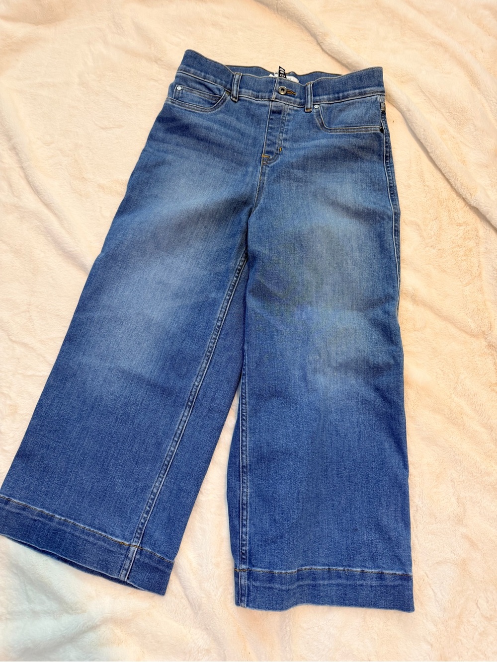 SPANX Wide-Leg Cropped Jeans in Medium Blue Wash